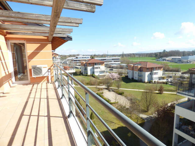 Location appartement 6 pièces 141.11 m² à Ferney-Voltaire (01210)