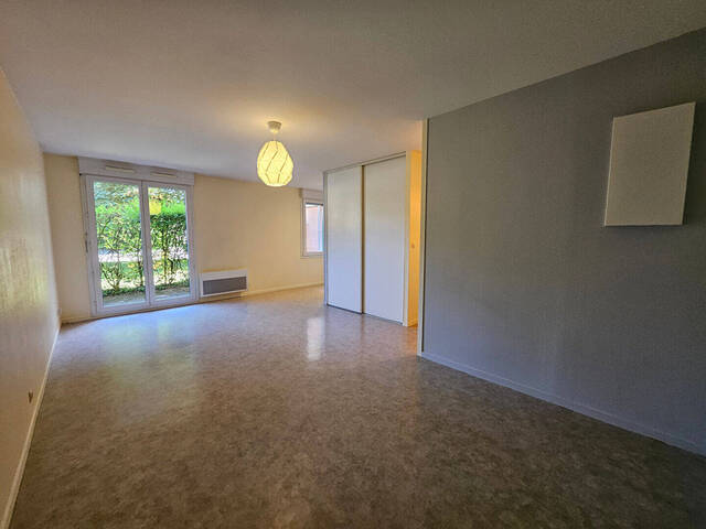 Location appartement 1 pièce 35.04 m² à Bourg-en-Bresse (01000)