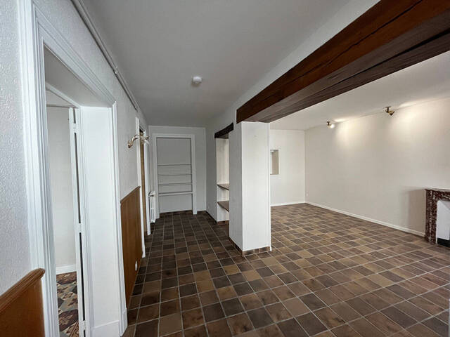Location appartement 4 pièces 115 m² à Mézériat (01660)