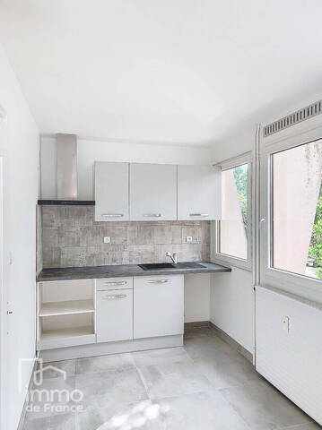 Location appartement 1 pièce 38 m² à Oyonnax (01100)