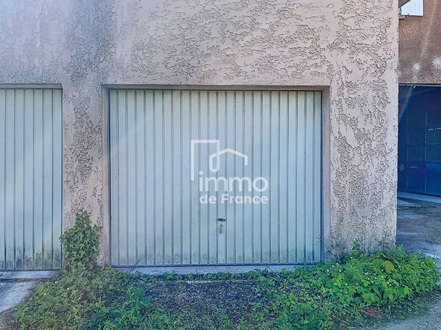 Vente parking / box à Oyonnax (01100)