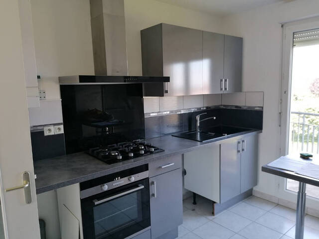 Location appartement 3 pièces 65 m² à Villieu-Loyes-Mollon (01800)