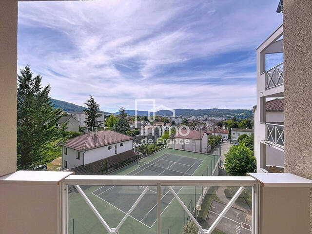 Vente appartement 2 pièces 48 m² à Oyonnax (01100)