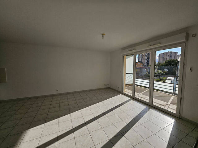 Location appartement 4 pièces 84.79 m² à Bourg-en-Bresse (01000)