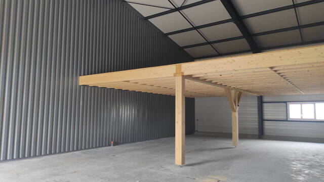 Location locaux commerciaux local d'activité à Pérouges (01800)