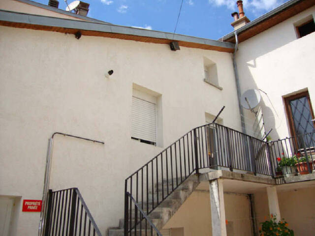 Location appartement 3 pièces 56 m² à Oyonnax (01100) CENTRE