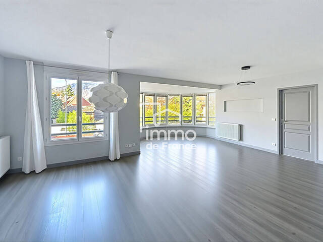 Vente appartement 2 pièces 63 m² à Divonne-les-Bains (01220)