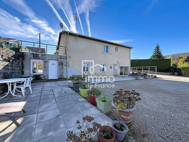 Vente maison 7 pièces 167 m² à Dortan (01590)