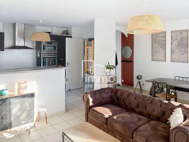 Vente appartement 4 pièces 80.75 m² à Bourg-en-Bresse (01000)