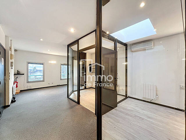 Vente locaux commerciaux local commercial à Oyonnax (01100)