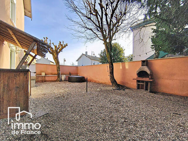 Vente maison 5 pièces 160 m² à Villieu-Loyes-Mollon (01800)