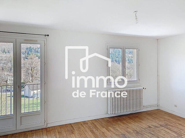 Location appartement 4 pièces 74 m² à Septmoncel (39310)