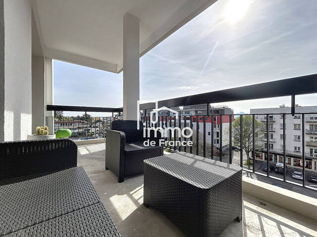 Vente Appartement 5 pièces 112 m² Ferney-Voltaire (01210)