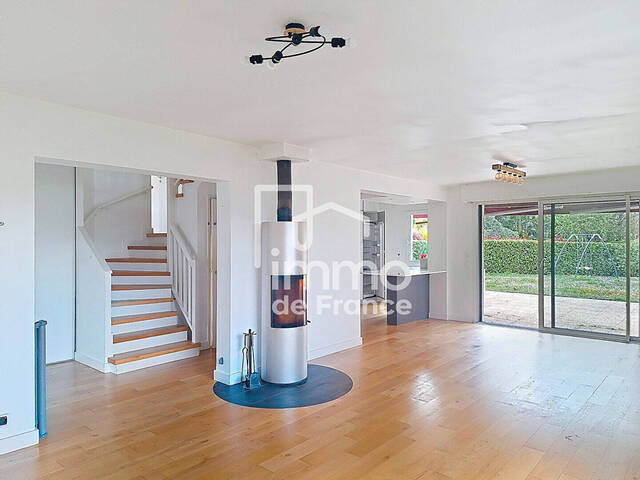 Vente maison 5 pièces 130 m² à Saint-Julien-en-Genevois (74160)
