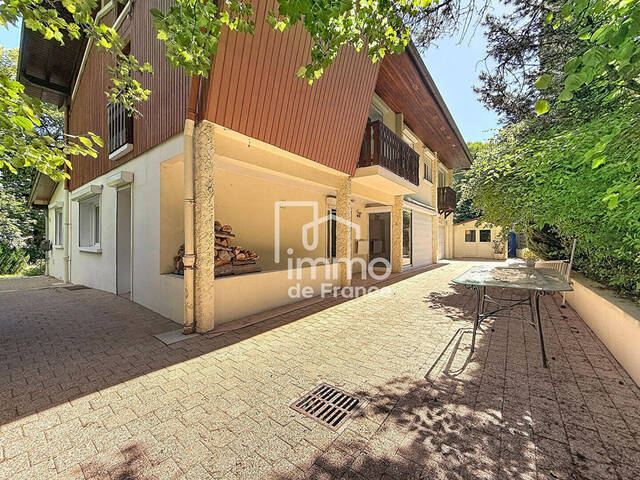 Vente Maison 7 pièces 218.5 m² Bellegarde-sur-Valserine (01200)