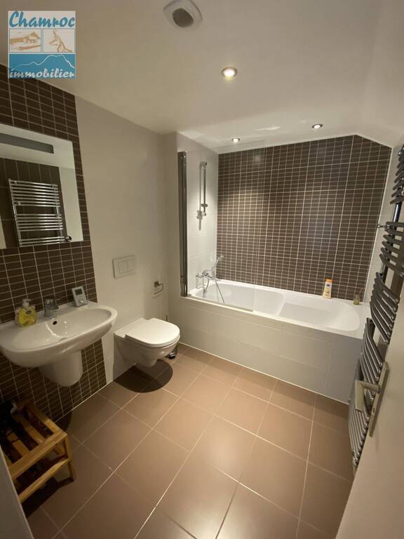 Sale Chalet 8 rooms LA CHAPELLE-D'ABONDANCE 74360