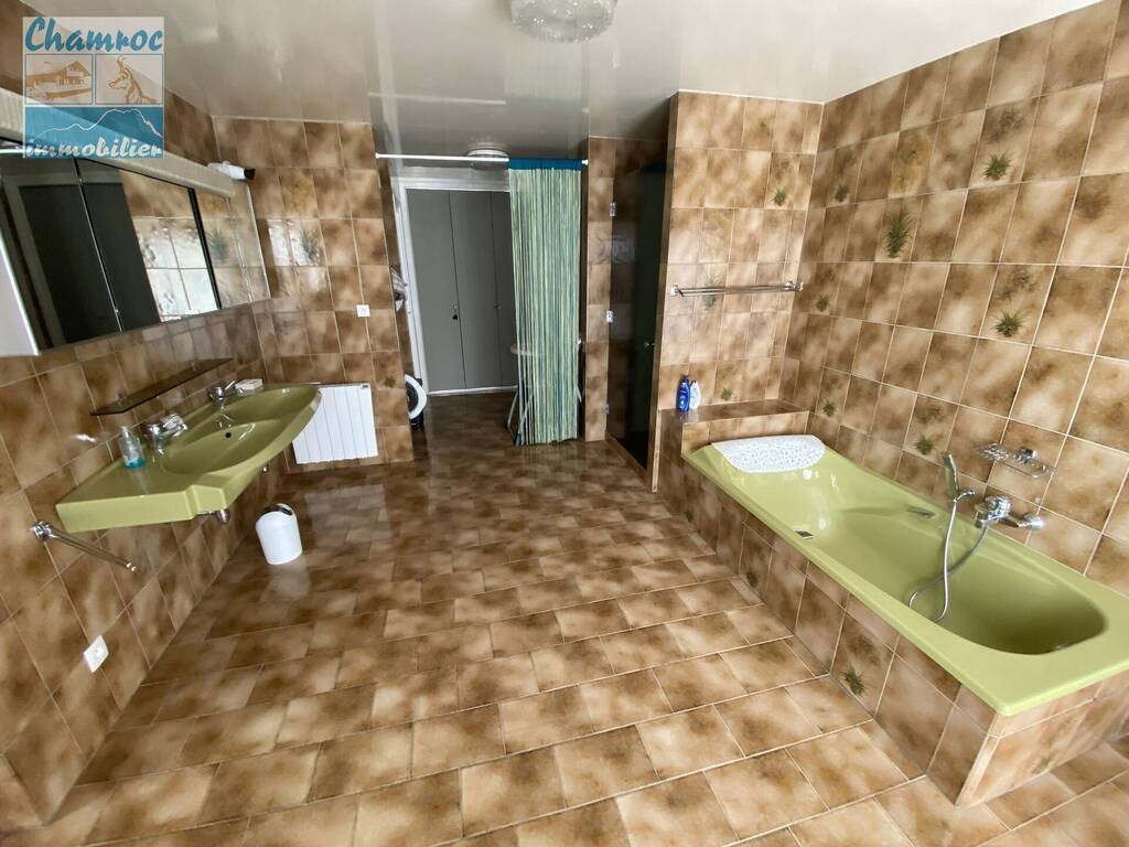 Sale Chalet 8 rooms LA CHAPELLE-D'ABONDANCE 74360