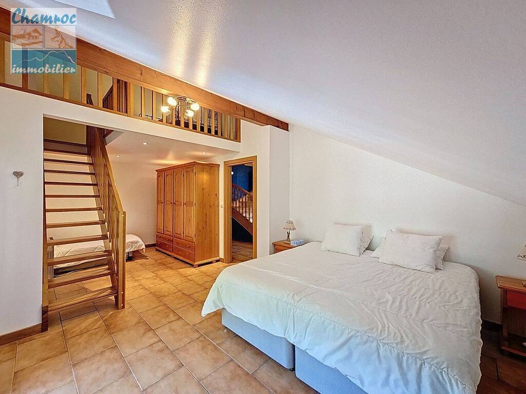 Sale Chalet 8 rooms LA CHAPELLE-D'ABONDANCE 74360