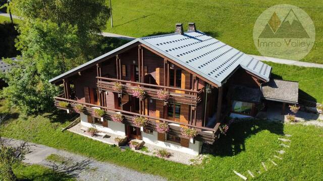 Vente Chalet 12 pièces 245 m² Saint-Nicolas-la-Chapelle 73590