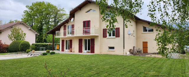 Vente Maison 9 pièces 203.4 m² Divonne-les-Bains 01220