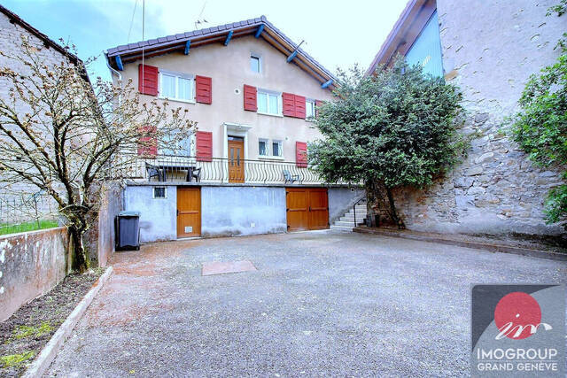 Vendu Maison 4 pièces 80 m² Bons-en-Chablais 74890