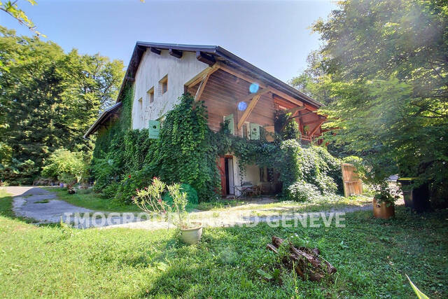 Vendu Maison 7 pièces 243 m² Vétraz-Monthoux 74100
