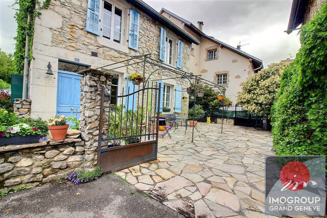 Vente Maison 7 pièces 260 m² Cessy 01170