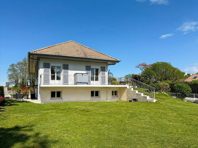 Vente Maison 7 pièces 223 m² Divonne-les-Bains 01220