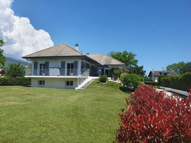 Vente Maison 8 pièces 223.51 m² Divonne-les-Bains 01220
