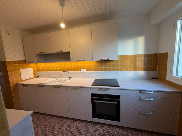 Location Appartement 4 pièces 82.7 m² Divonne-les-Bains 01220