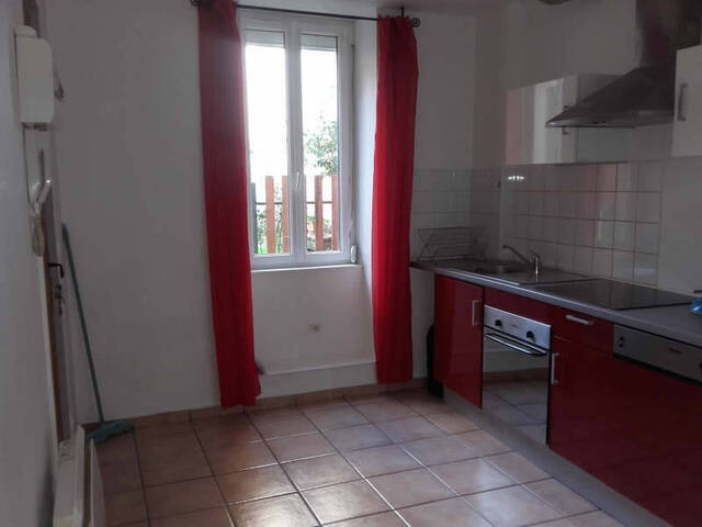 Location appartement 1 pièce 23.69 m² à Oyonnax (01100) ALENTOURS OYONNAX