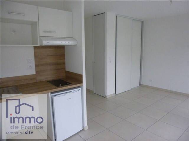 Location Appartement 1 pièce 25.58 m² Villeurbanne (69100) GRATTE CIEL
