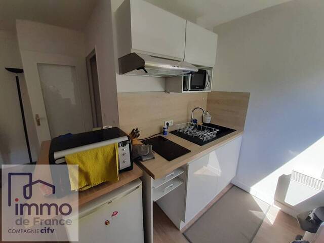 Location Appartement 1 pièce 30.57 m² Villeurbanne (69100)