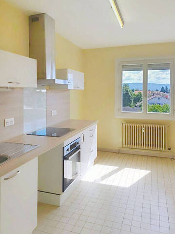 Location Appartement 2 pièces 62 m² Bourg-en-Bresse (01000)