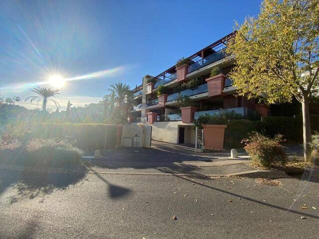 Location appartement récent 2 pièces 60.2 m² à Montpellier (34000)