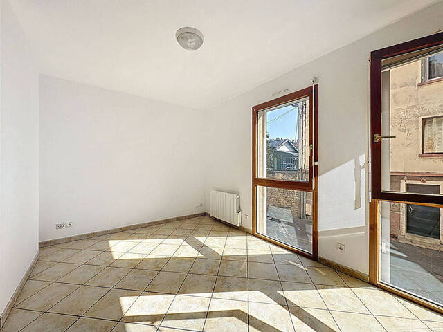 Location Appartement 1 pièce 32.84 m² Bourg-en-Bresse (01000)