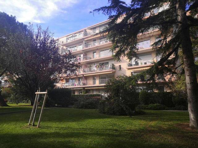 Location appartement 4 pièces 75.88 m² à Montpellier (34000)