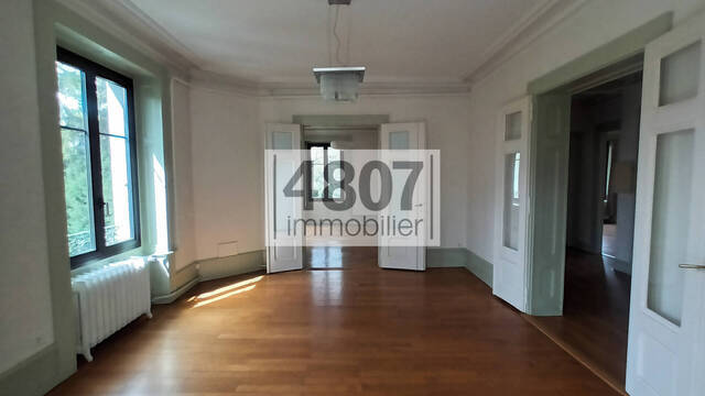 Vente appartement 4 pièces 117 m² à Saint-Julien-en-Genevois (74160)