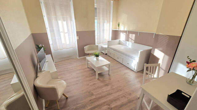 Location Appartement 1 pièce 30 m² Oyonnax (01100)