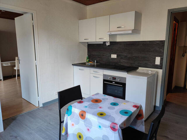Location Appartement 2 pièces 38 m² Oyonnax (01100)
