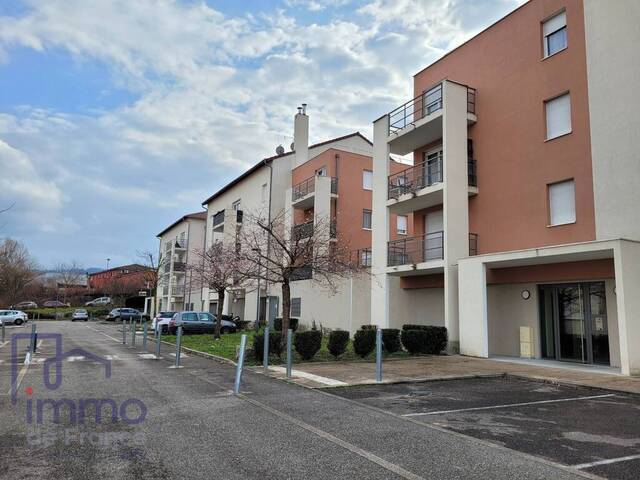 Vente appartement t2 47.8 m² à Bourgoin-Jallieu (38300)