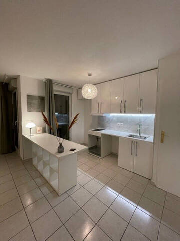Location Appartement 3 pièces 66.24 m² Marseille 3e Arrondissement (13003)