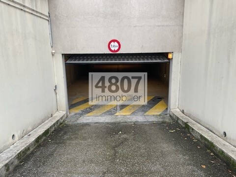 Vente stationnement garage 14 m² à Cluses (74300)