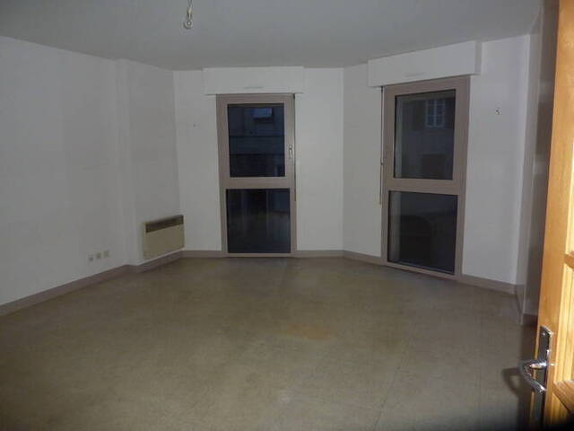 Location appartement t6 et plus 3 pièces 69 m² à Rodez (12000)
