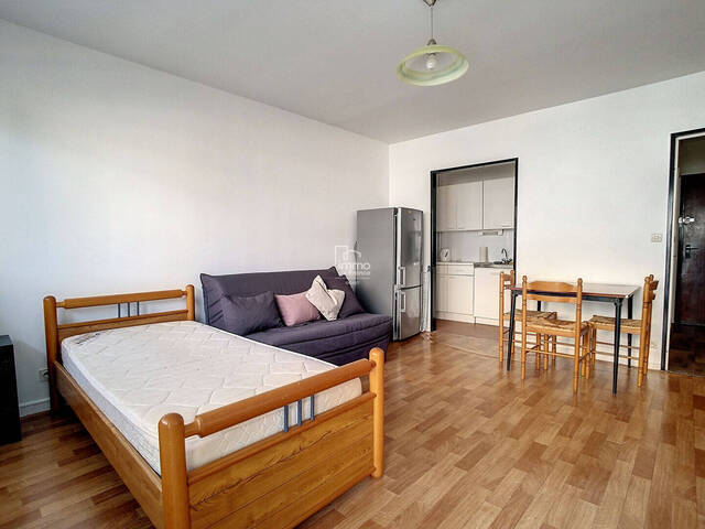 Location appartement 1 pièce 28.04 m² à Laval (53000)