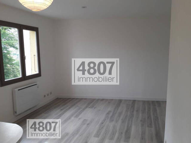 Location appartement 1 pièce 27 m² à La Roche-sur-Foron (74800)