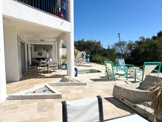 Acheter Maison villa 6 pièces 180 m² Hyères (83400)