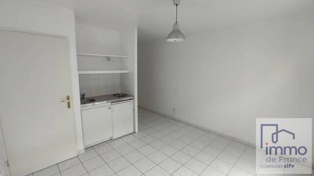 Location Appartement studio 1 pièce 23 m² Saint-Étienne (42100) FAC - TREFILERIE