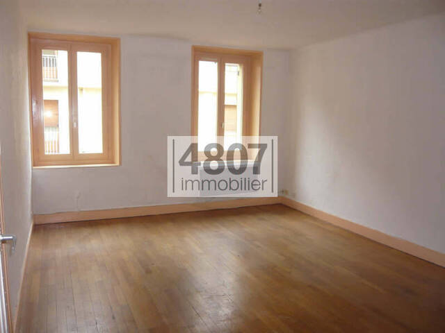 Location appartement 3 pièces 78 m² à Cluses (74300)