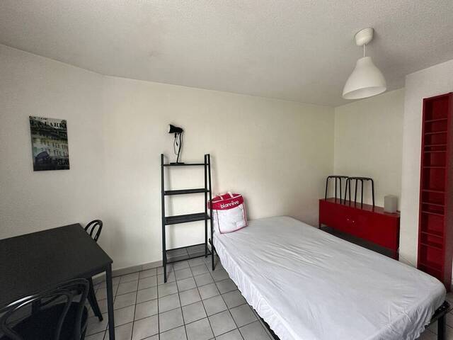 Location Appartement 1 piece 18.7 m² Grenoble (38000)